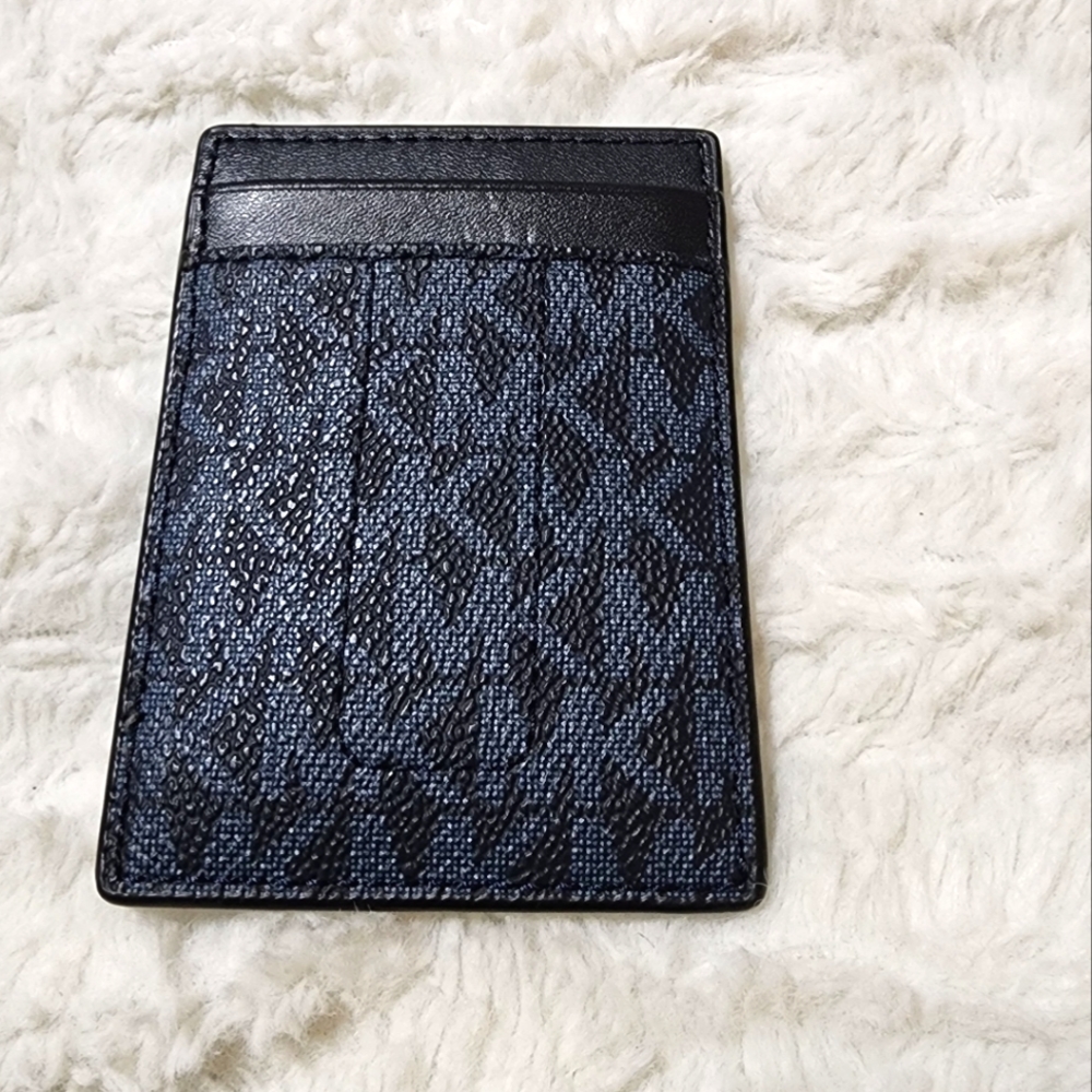 Michael Kors Card Holder - Picture 3 of 5